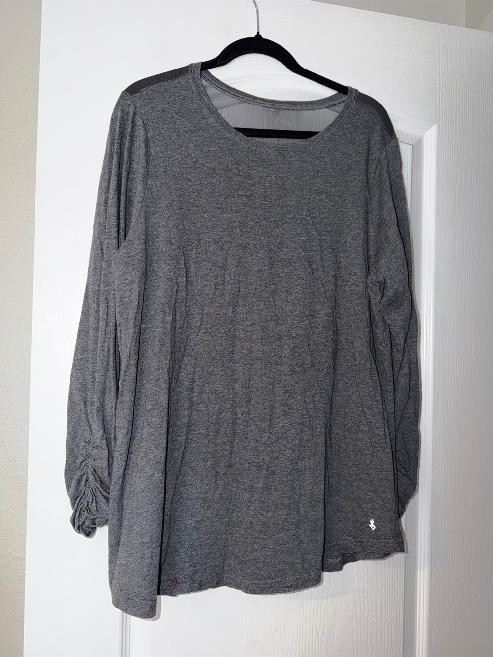 torrid Dark Gray Long-Sleeve Crewneck Top